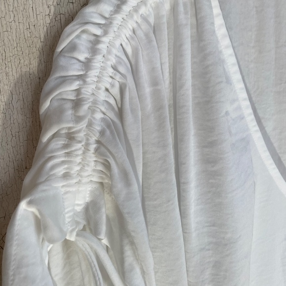 cabi Seaside Top (M).  New, no tag. - Picture 2 of 8